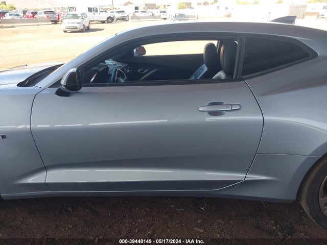 Chevrolet Camaro 2lt 2018 1G1FD1RS0J0130315 Image 15
