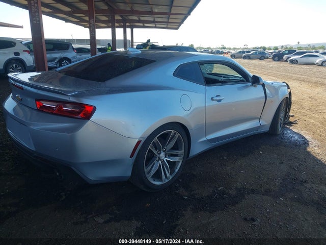 Chevrolet Camaro 2lt 2018 1G1FD1RS0J0130315 Image 4