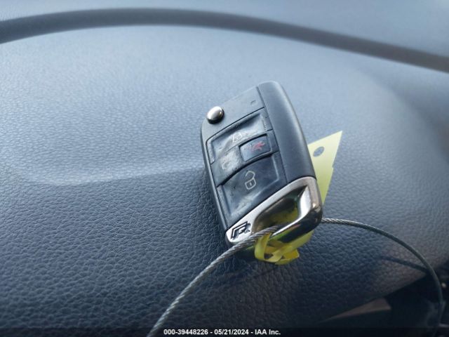 WVWLF7AU3FW171563 Volkswagen Golf R 4-door