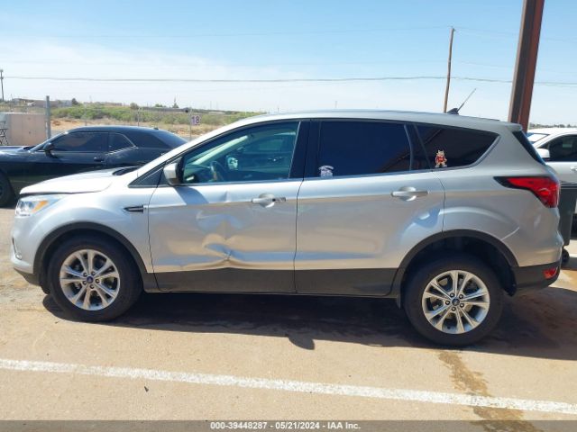 1FMCU0GD9KUA41664 Ford ESCAPE SE