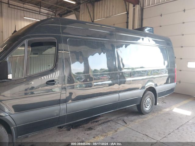 W1W4EDHY8LT025269 Mercedes-Benz Sprinter 2500 High Roof V6