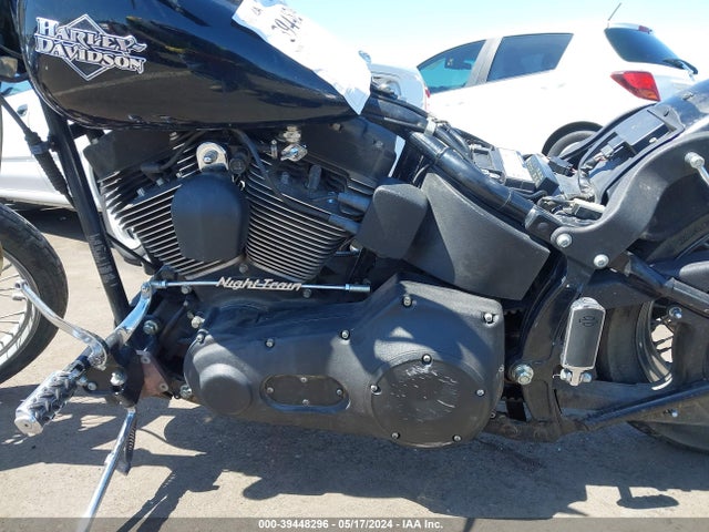 2004 HARLEY-DAVIDSON FXSTB 1HD1BTY1X4Y062721 Photo 8