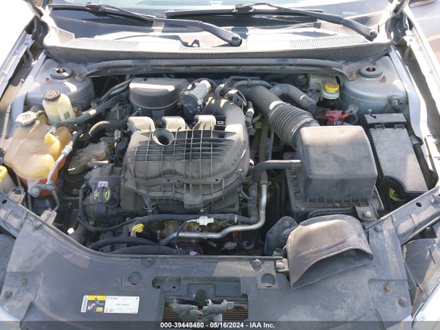 Chrysler 200 LX 2014 1C3CCBAG0EN103686 Image 10