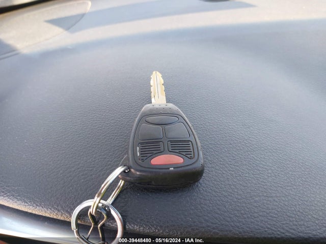 Chrysler 200 LX 2014 1C3CCBAG0EN103686 Image 11