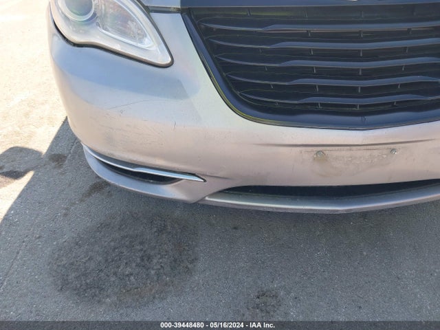 Chrysler 200 LX 2014 1C3CCBAG0EN103686 Image 6