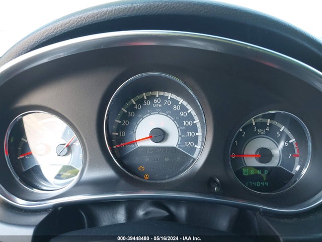 Chrysler 200 LX 2014 1C3CCBAG0EN103686 Image 7