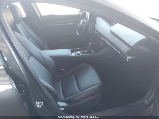 JM1BPAKL1M1347354 Mazda Mazda3 Select