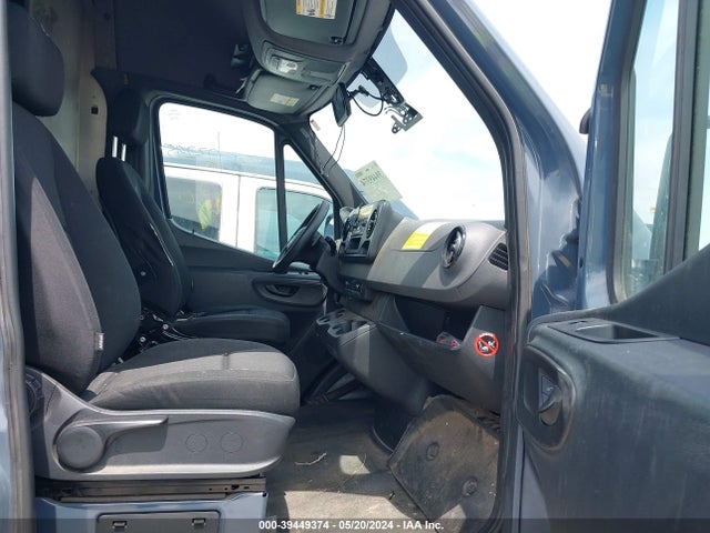 WD4PF0CD6KP104617 Mercedes-Benz Sprinter 2500 High Roof V6/standard Roof V6