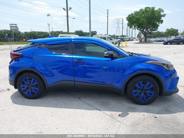 Toyota C-HR LE 2019 NMTKHMBXXKR099539 Image 13