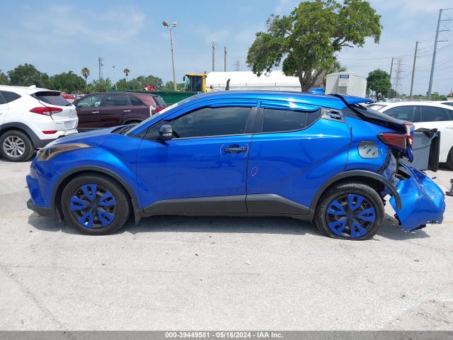 Toyota C-HR LE 2019 NMTKHMBXXKR099539 Image 14