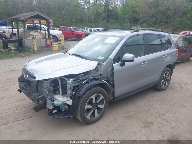 Subaru Forester 2.5i Premium 2017 JF2SJAEC2HH413521 Image 2