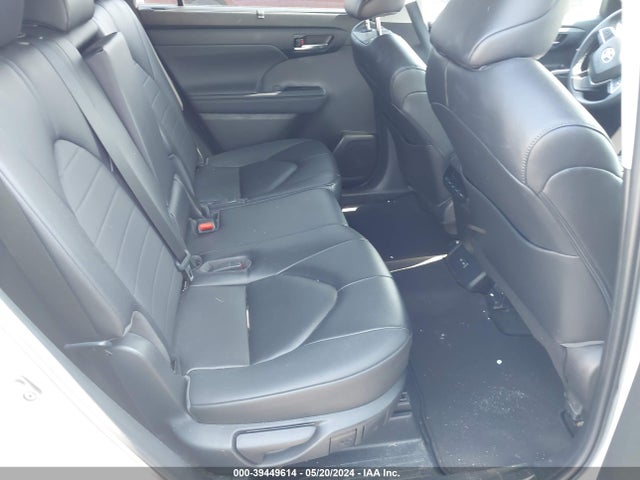 Toyota Highlander Xle 2023 5TDKDRBH9PS010747 Image 8