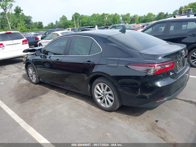 Toyota CAMRY LE 2023 4T1C11AK0PU743420 Image 3