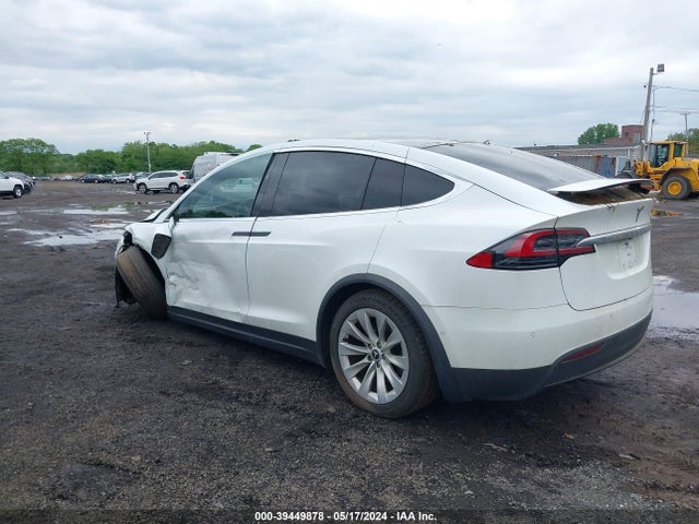 2020 TESLA MODEL X 5YJXCAE27LF237757 Photo 2