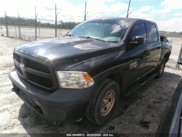 1C6RR7KG6KS658341 RAM 1500 Classic Tradesman  4x4 5'7 Box
