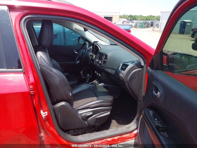 3C4NJCBB2JT468657 Jeep Compass Latitude Fwd