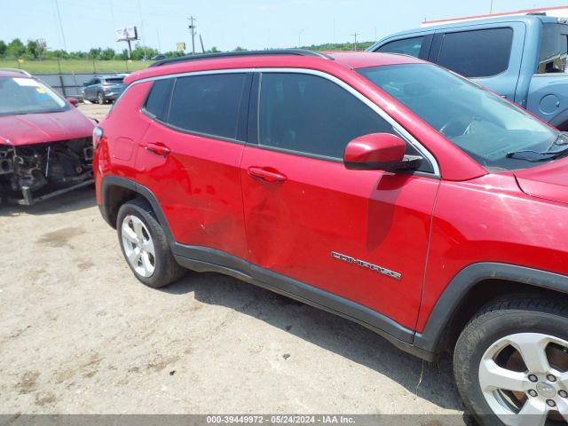 3C4NJCBB2JT468657 Jeep Compass Latitude Fwd