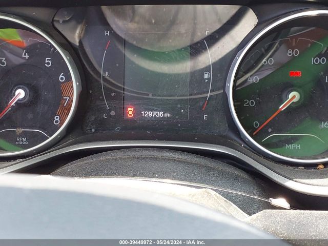3C4NJCBB2JT468657 Jeep Compass Latitude Fwd