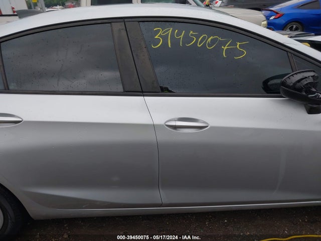 Chevrolet Cruze Ls Auto 2017 1G1BC5SM7H7134402 Image 13