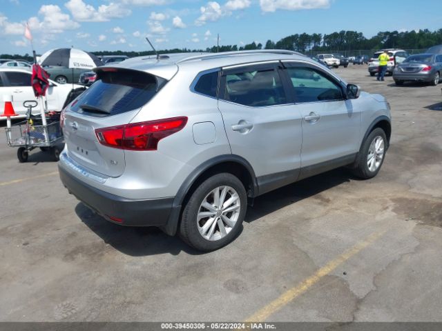 JN1BJ1CP6JW164018 Nissan Rogue Sport Sv