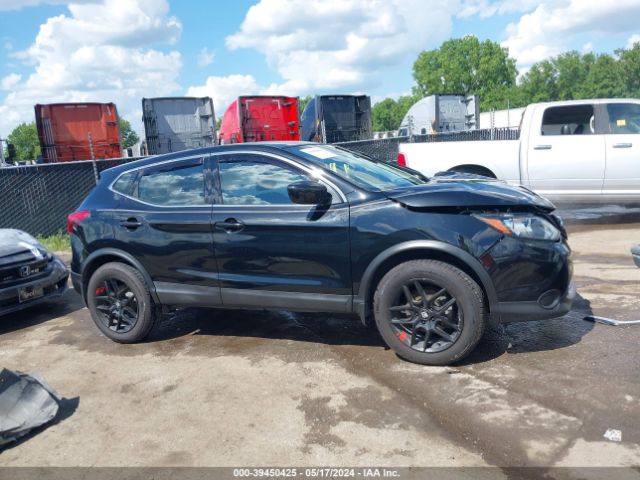 JN1BJ1CR4HW135449 Nissan Rogue Sport S
