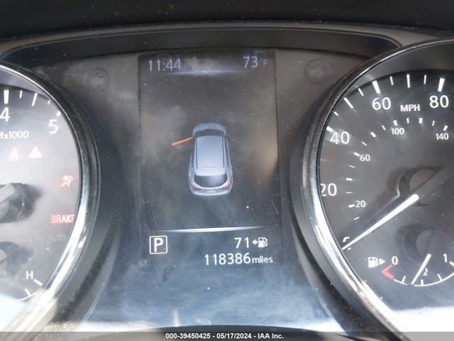 JN1BJ1CR4HW135449 Nissan Rogue Sport S