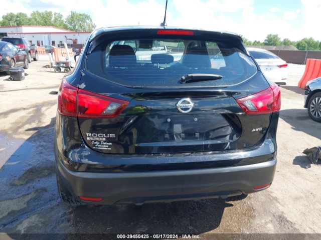 JN1BJ1CR4HW135449 Nissan Rogue Sport S