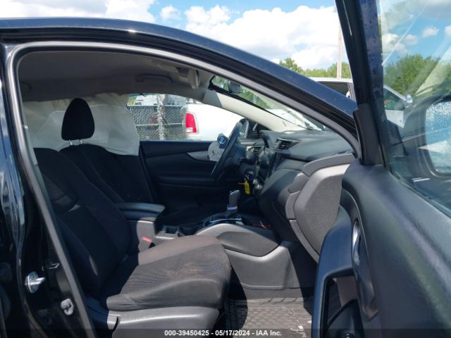 JN1BJ1CR4HW135449 Nissan Rogue Sport S