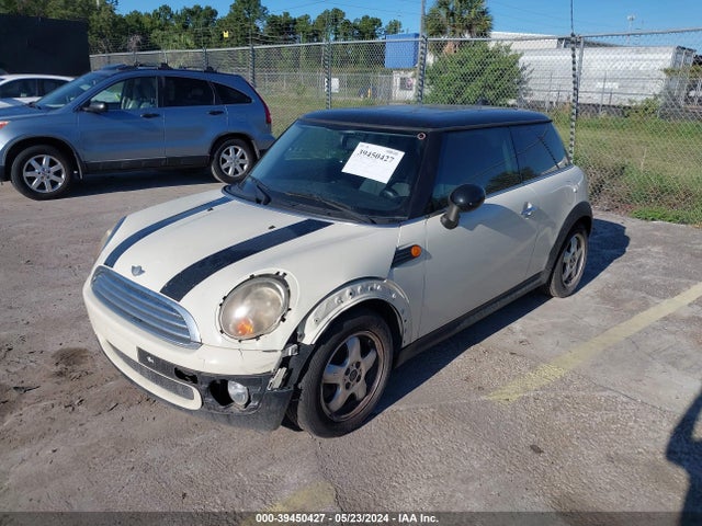 2009 MINI COOPER WMWMF33519TU69700 Photo 1