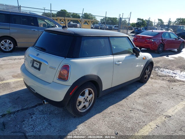 2009 MINI COOPER WMWMF33519TU69700 Photo 3