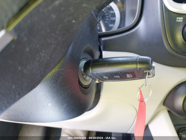KMHRC8A35LU029265 Hyundai Venue Sel