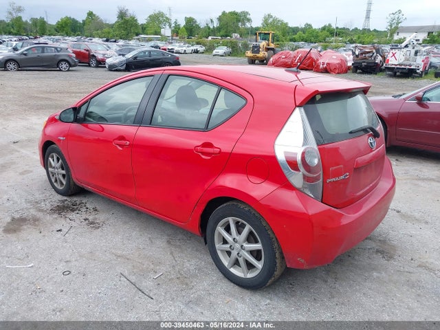 Toyota Prius C Three 2014 JTDKDTB3XE1068023 Image 3