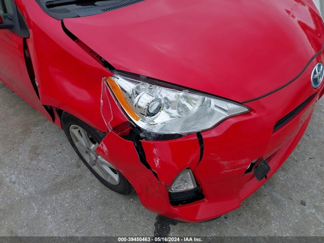 Toyota Prius C Three 2014 JTDKDTB3XE1068023 Image 6