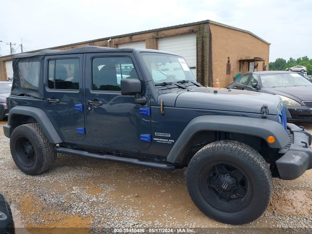 1C4BJWDG1HL743390 Jeep Wrangler Unlimited Sport 4x4