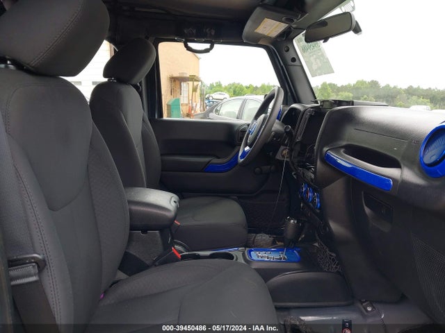 1C4BJWDG1HL743390 Jeep Wrangler Unlimited Sport 4x4