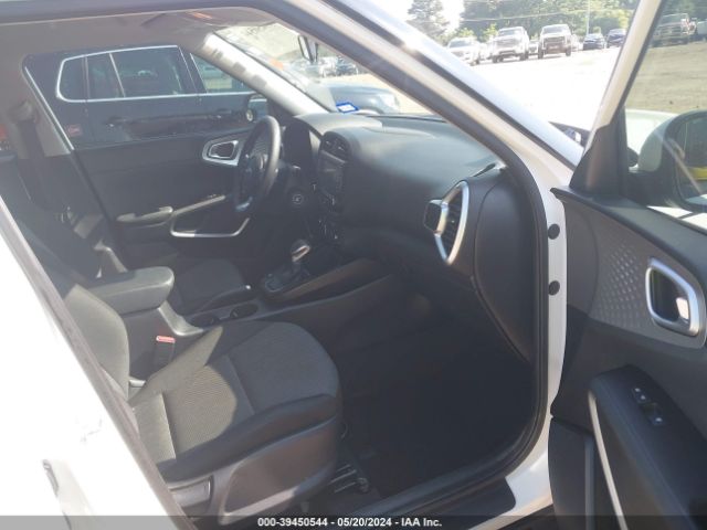 KNDJ23AU6L7009685 KIA SOUL LX