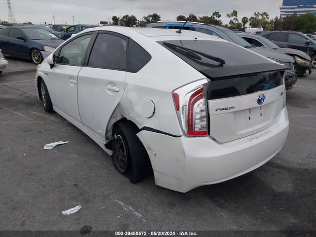 Toyota Prius Two 2014 JTDKN3DUXE1748491 Image 3