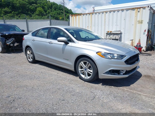 2018 3FA6P0LUXJR175206 main image