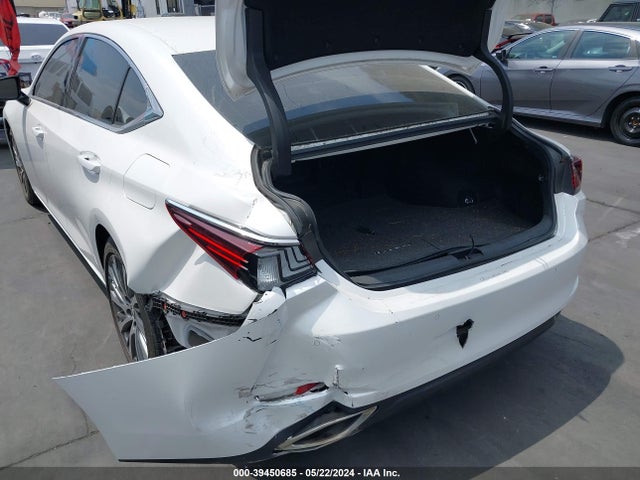 Lexus ES 350 2020 58ADZ1B18LU074819 Image 6