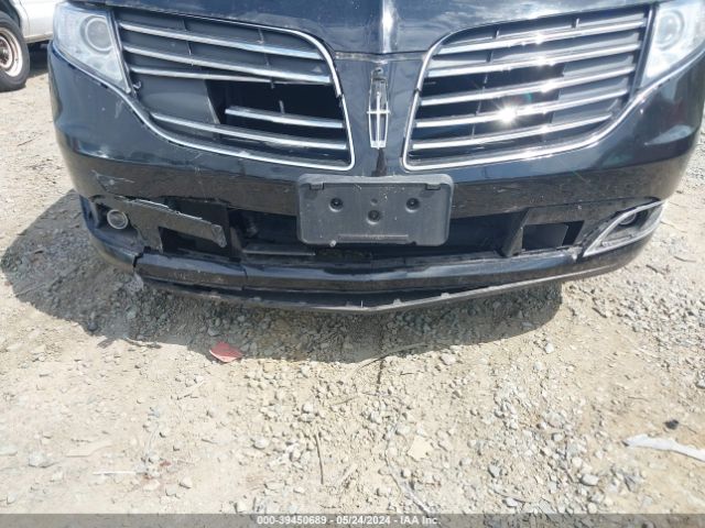 2LMHJ5NK1JBL02601 Lincoln Mkt Livery