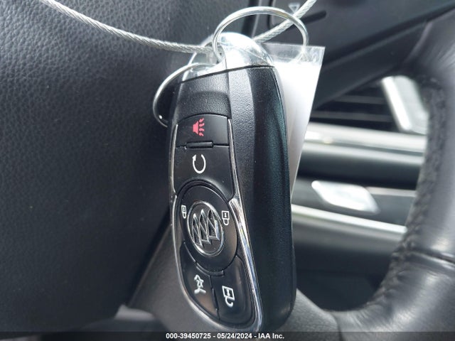 Buick Enclave Premium 2018 5GAERCKW7JJ260598 Image 11