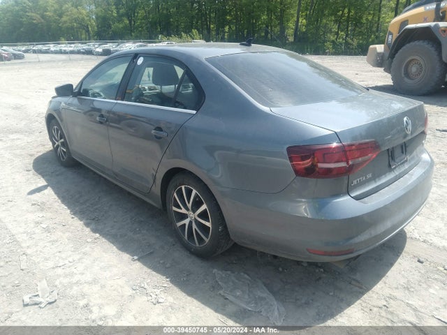 3VWB67AJ7JM240570 Volkswagen Jetta 1.4t Se/1.4t Wolfsburg Edition