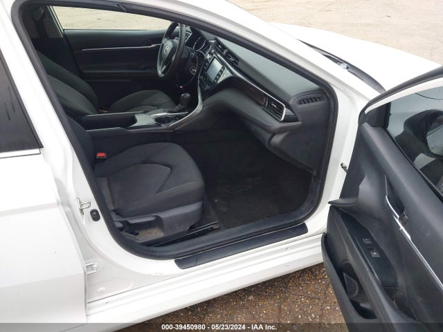 Toyota CAMRY LE 2020 4T1C11AK4LU916379 Image 5