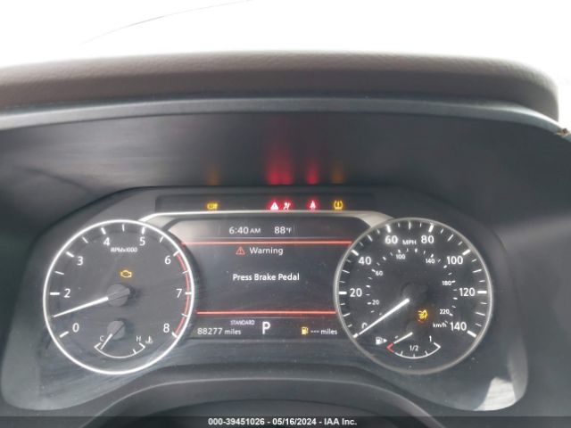 5N1AT3BA5MC718923 Nissan Rogue Sv Fwd