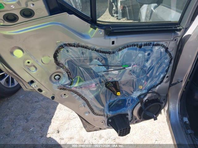 Toyota C-HR LE 2020 JTNKHMBX9L1089774 Image 20