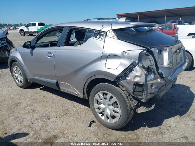 Toyota C-HR LE 2020 JTNKHMBX9L1089774 Image 3