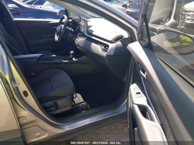 Toyota C-HR LE 2020 JTNKHMBX9L1089774 Image 5