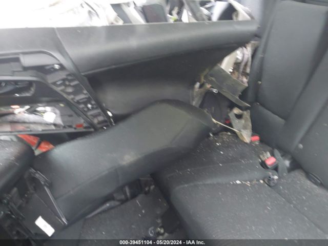 2T3ZFREV2HW320345 Toyota RAV4 LE