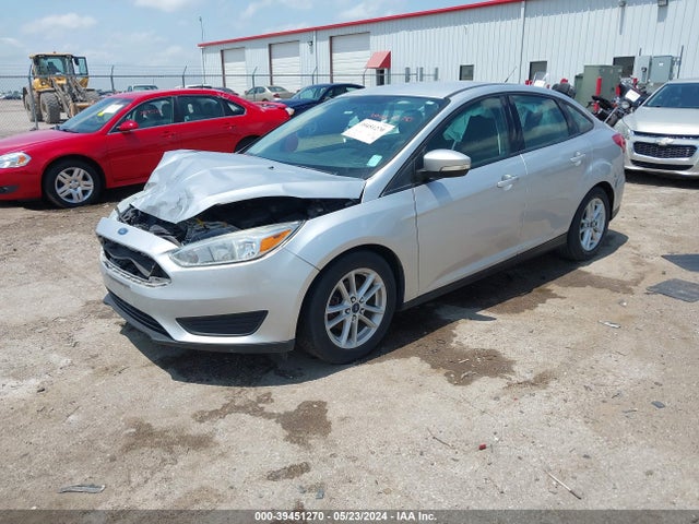 Ford FOCUS SE 2015 1FADP3F25FL327319 Image 2