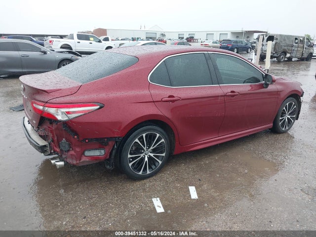 Toyota CAMRY SE 2018 4T1B11HK8JU673397 Image 4